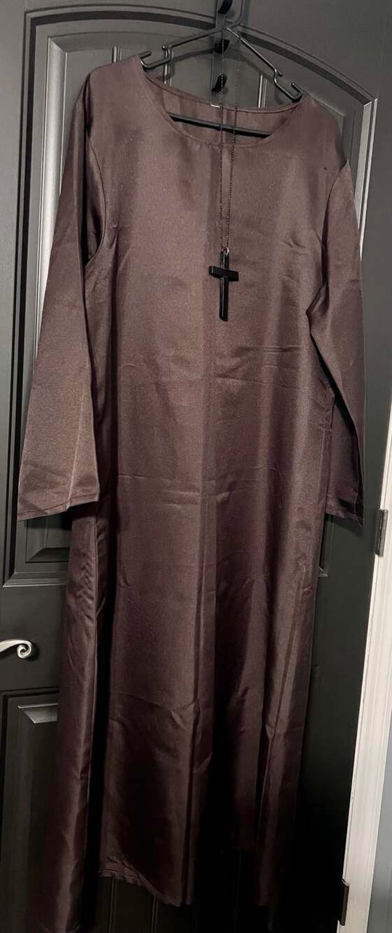 Brown Priest Monk Wizard Jedi Robe Halloween Costume with Cross Necklace